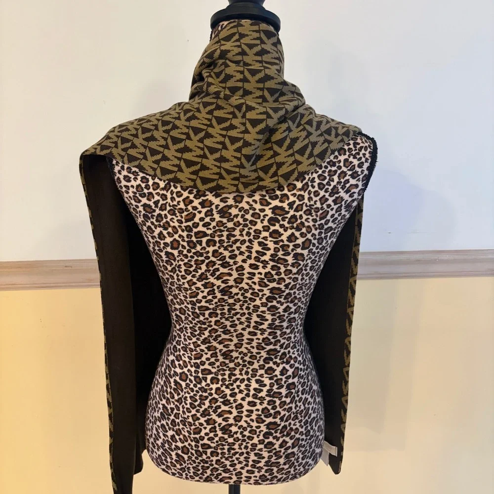 Michael Kors Reversible Scarf‎ Brown Gold Monagram Signature MK Print